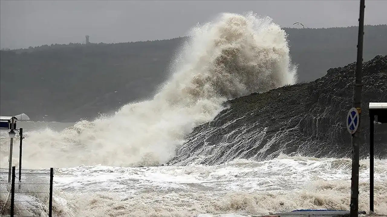 Trabzon Valiliği’nden fırtına uyarısı: Şiddetli rüzgar bekleniyor