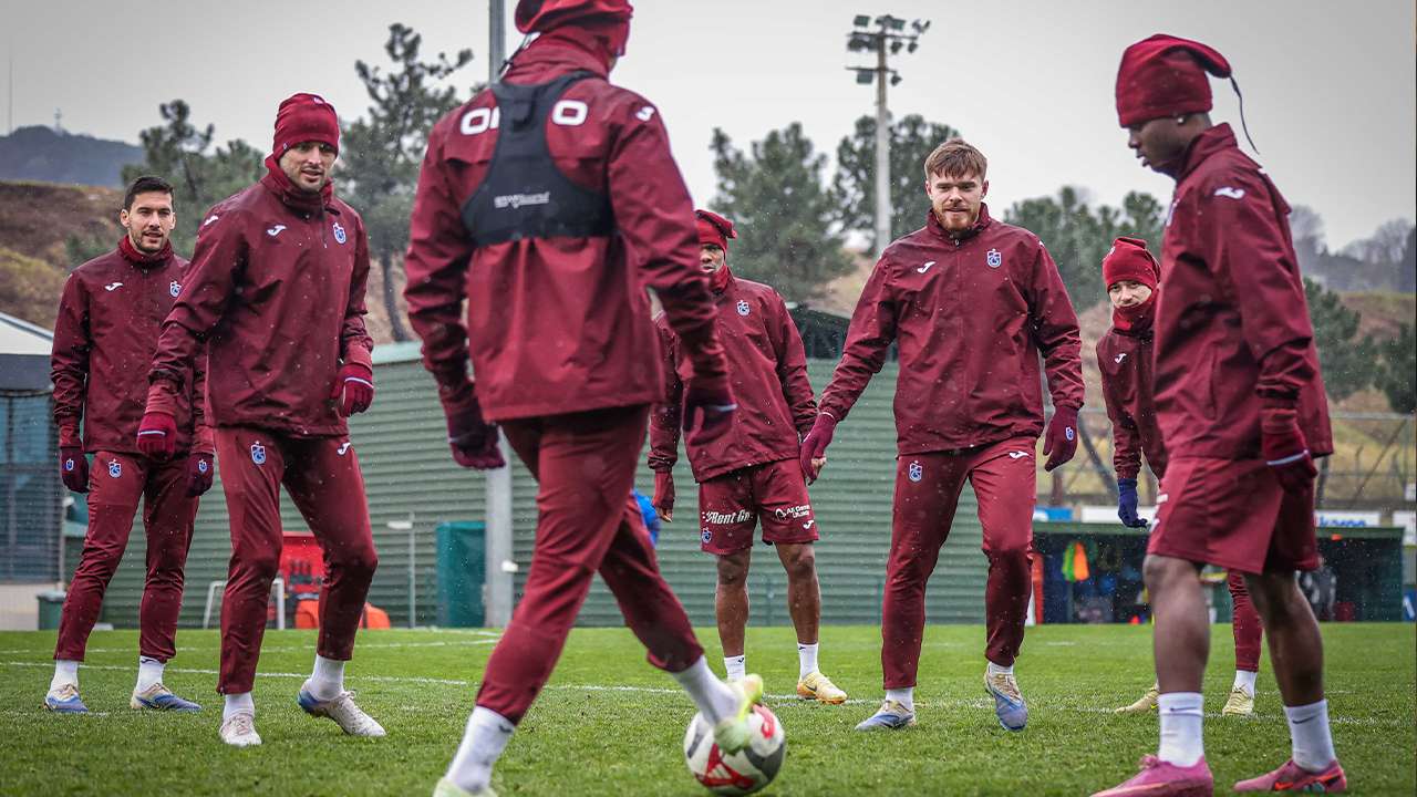 Fatih Tekke Trabzonspor'da hazırlıkları noktaladı:Yıldız isimden kötü haber