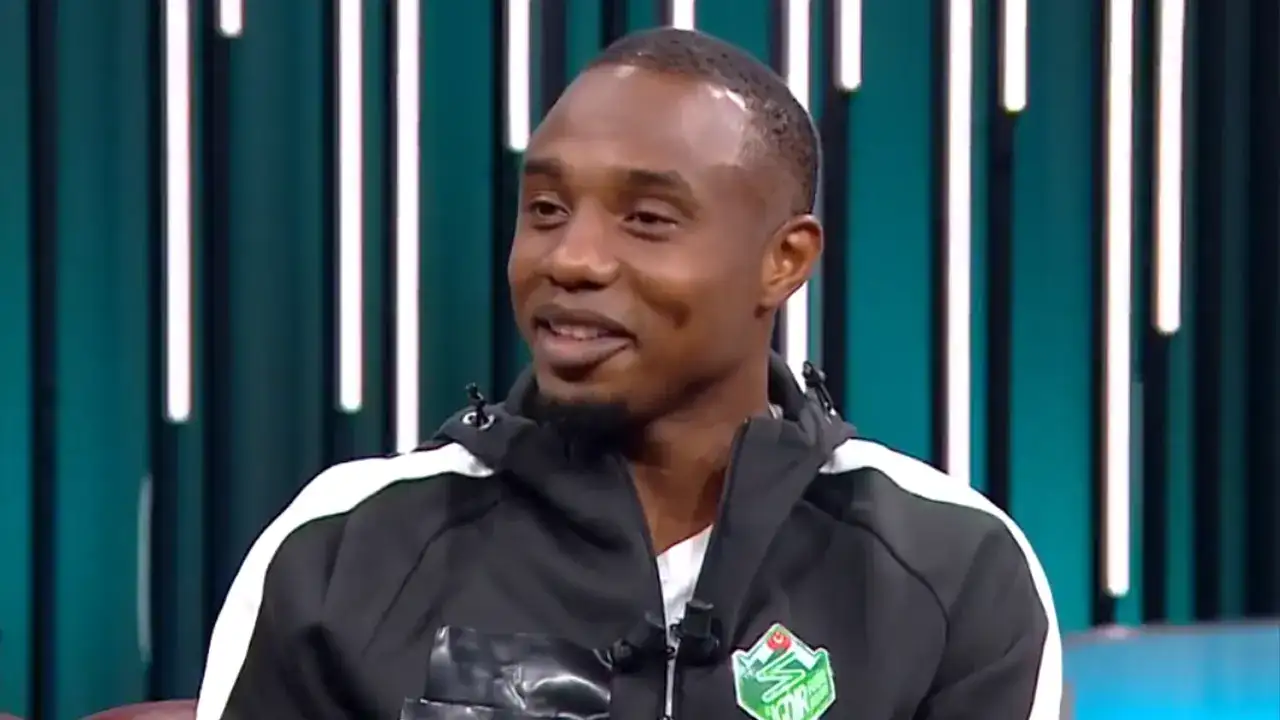 Trabzonspor'un eski yıldızından ilahi performansı: Sosyal medyayı salladı