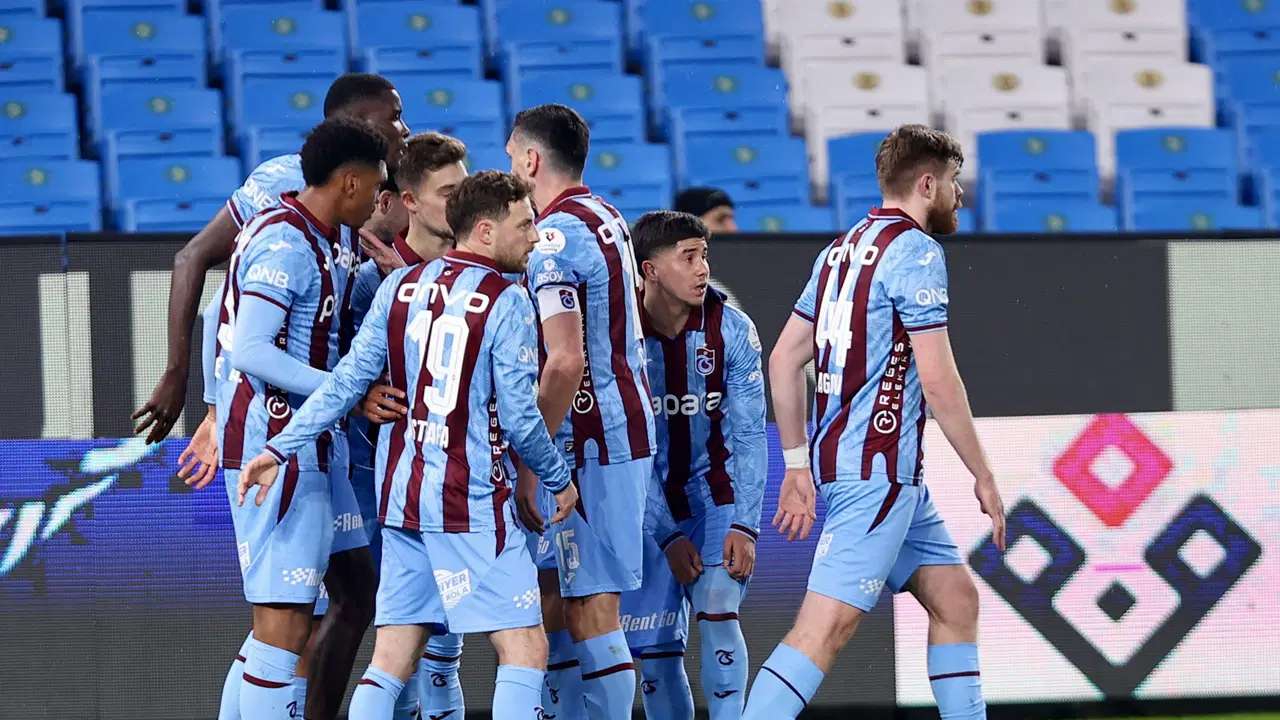 Başakşehir deplasmanı öncesi müthiş istatistik: Trabzonspor seriyi bozmuyor