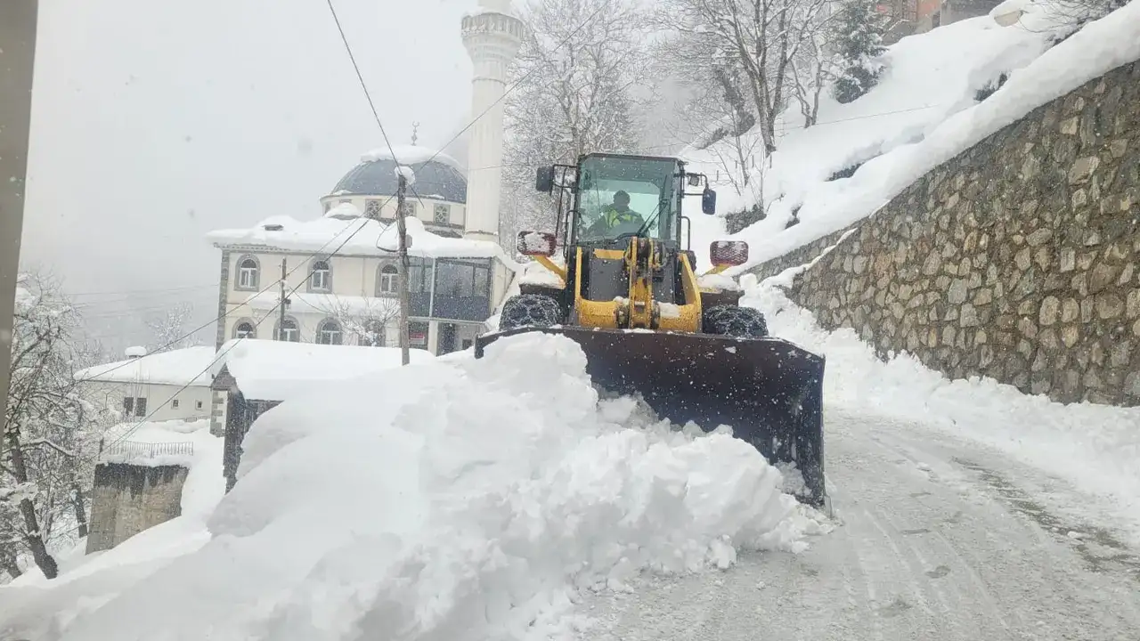 Trabzon’da kapalı mahalle yolu kalmadı