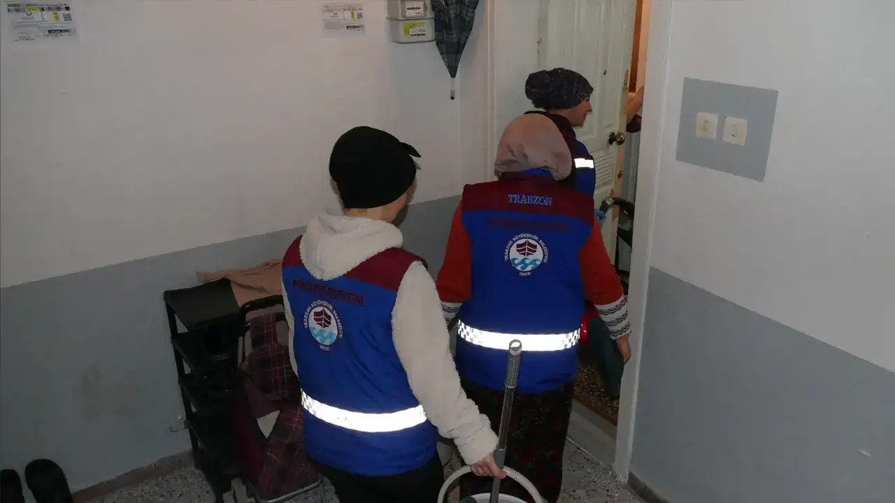 Trabzon Büyükşehir Belediyesi’nin evde temizlik hizmeti 5 bin haneye ulaştı