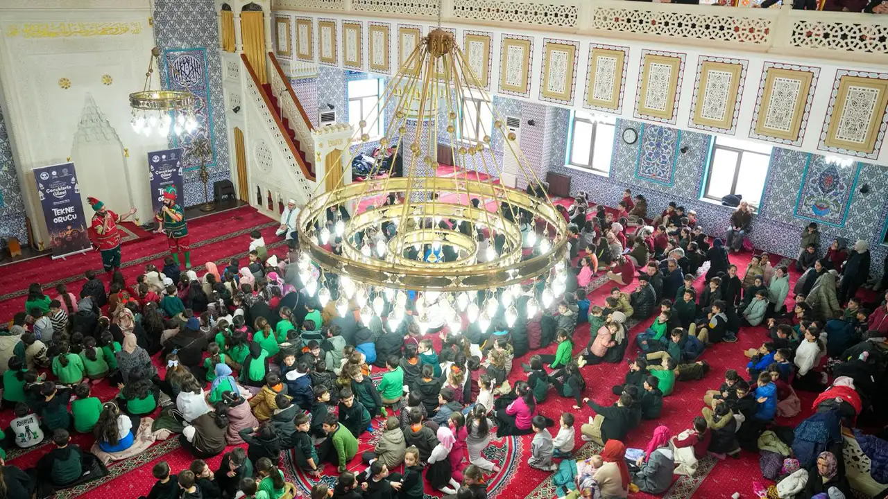 Trabzon’da binlerce çocuk Ramazan’ı Tekne Orucu’yla öğreniyor