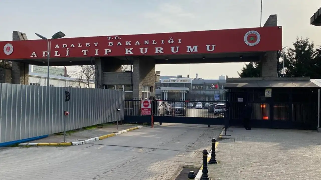 Okuldaki saldırıda hayatını kaybeden Fatmanur öğretmenin cenazesi Adli Tıp Kurumu'ndan alındı