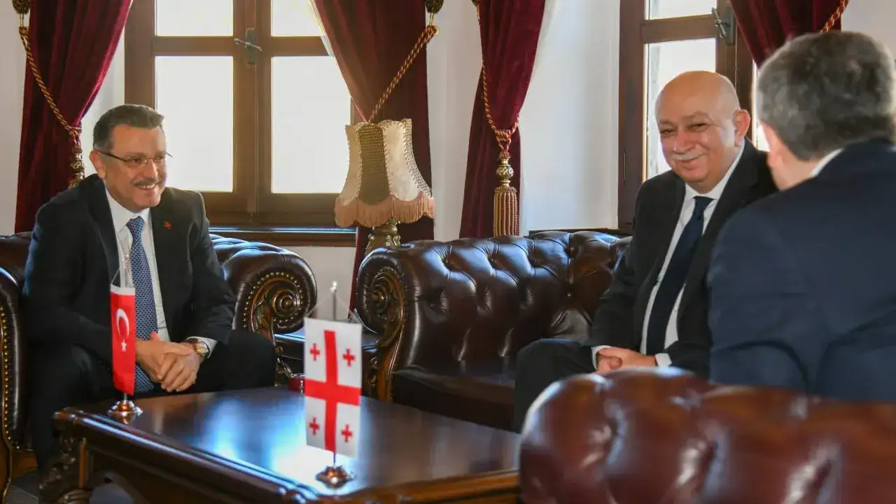 Başkan Genç, Gürcistan Büyükelçisi Kalandia’yı Trabzon’da ağırladı