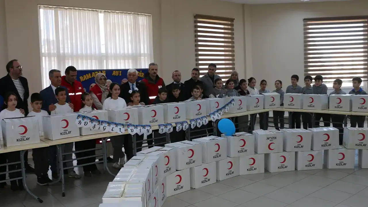 Of’ta ihtiyaç sahipleri için 300 gıda kolisi hazırlandı