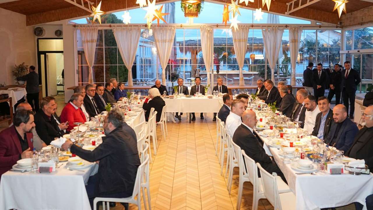 Ortahisar Belediye Başkanı Ahmet Kaya CHP Trabzon örgütü ile iftarda buluştu