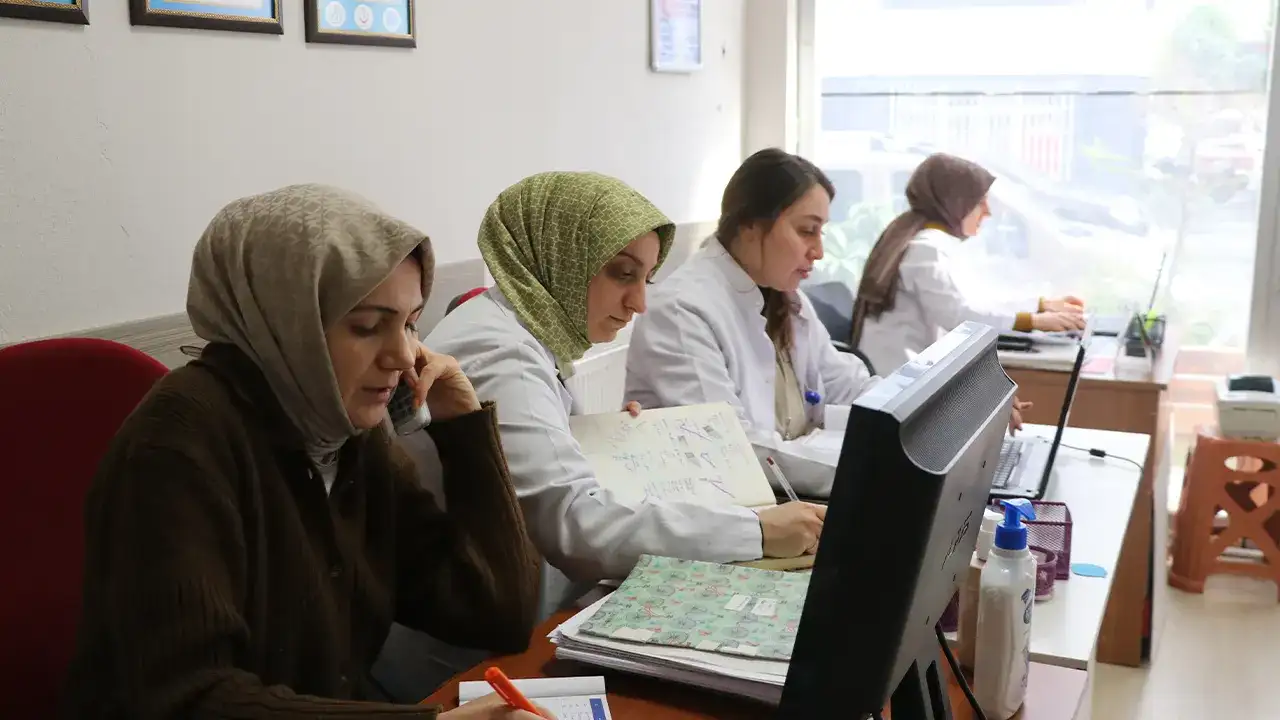 Rize’deki ASM’de tamamı kadınlardan oluşan ekip hizmet veriyor