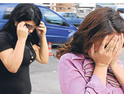 Kadın polis fuhuşta yakalandı