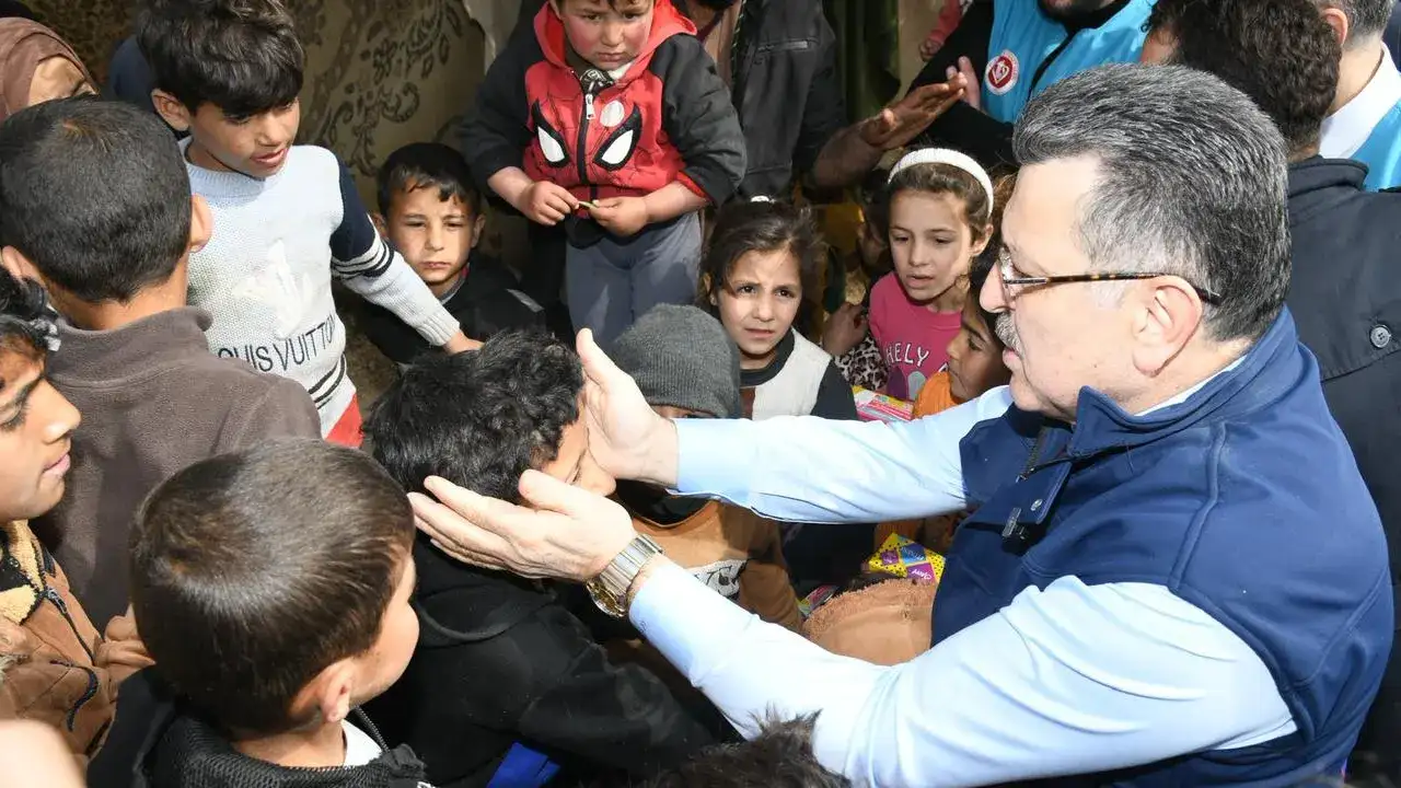 Başkan Genç’ten Suriye’deki çadır kente ziyaret