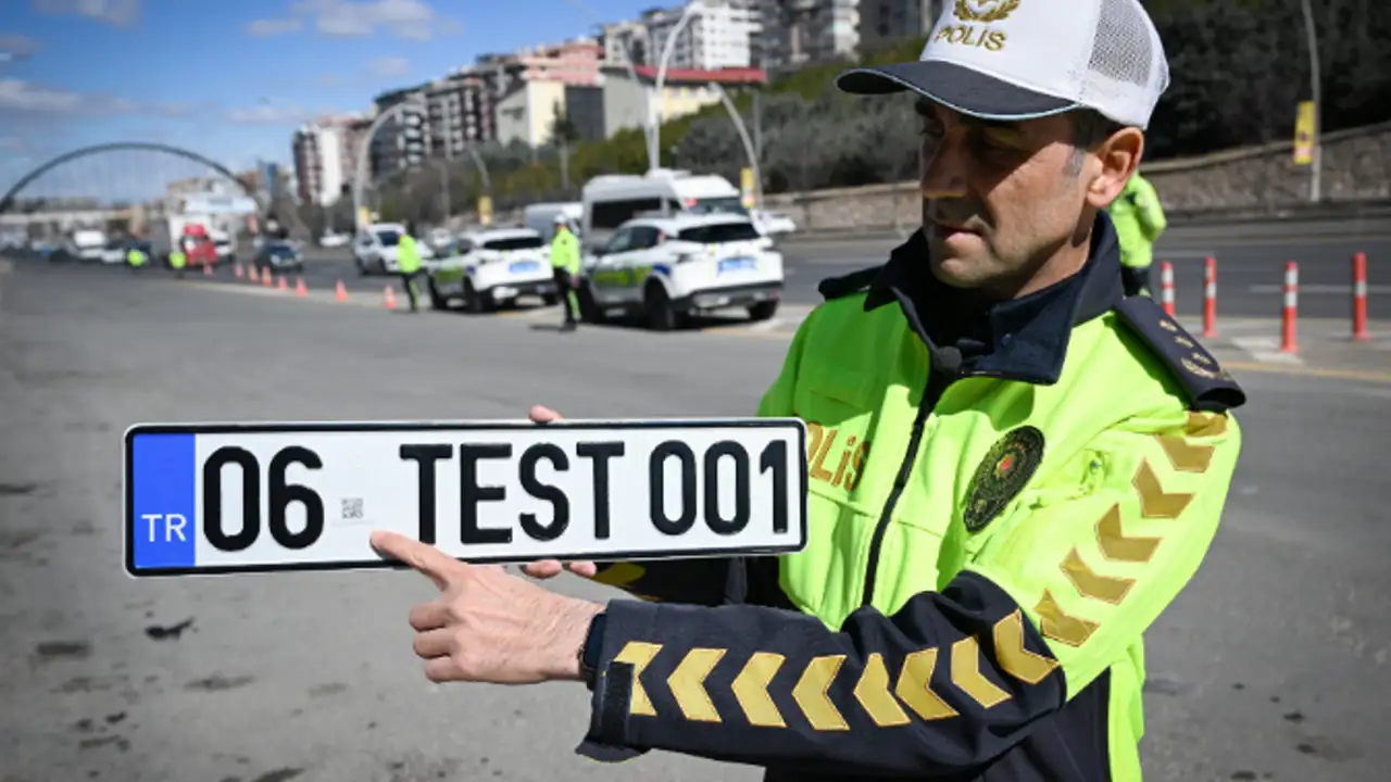 Emniyet Genel Müdürlüğü açıkladı: APP plaka nasıl değiştirilecek? İşte 3 adım