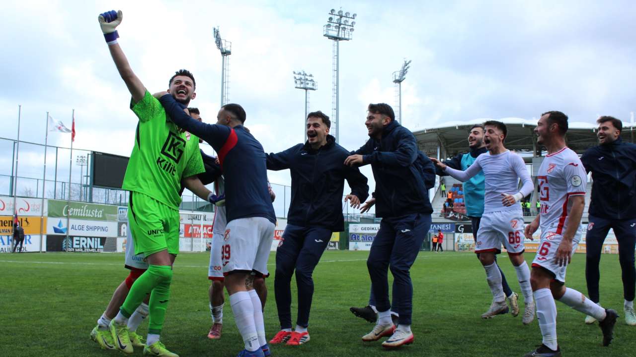 Sebat Gençlikspor’dan zirveye perçin! Tek attı 3 aldı