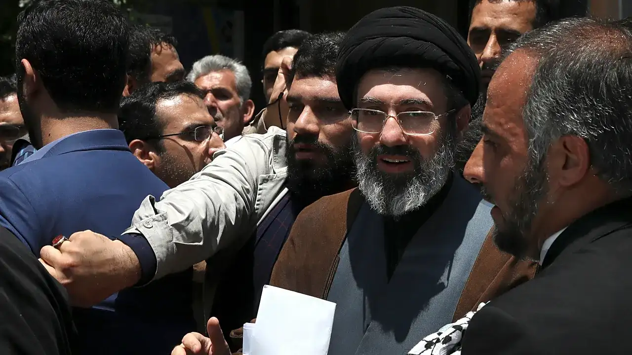 İran'ın yeni dini lideri Mücteba Hamaney kimdir? İran'ın yeni dini lideri Hamaney'in oğlu Mücteba oldu