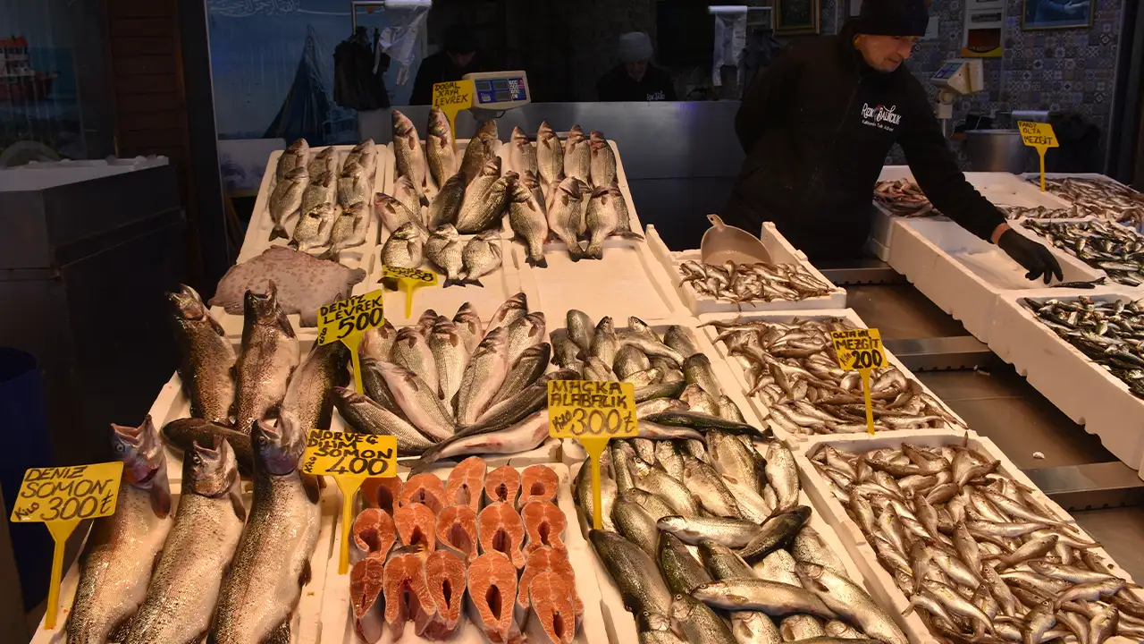 Trabzon’da balık tezgahlarında bolluk: Fiyatlar dikkat çekiyor