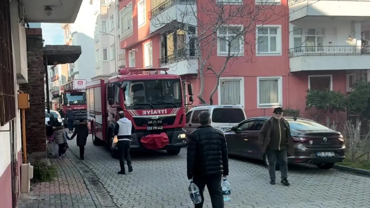 Bacadan yükselen dumanlar korkuttu! İtfaiye anında müdahale etti