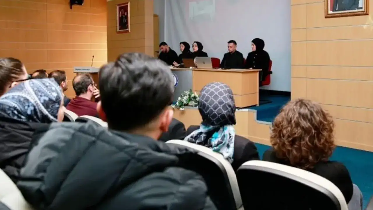 Bayburt Üniversitesi’nde “Soykırım ve Kadın” paneli