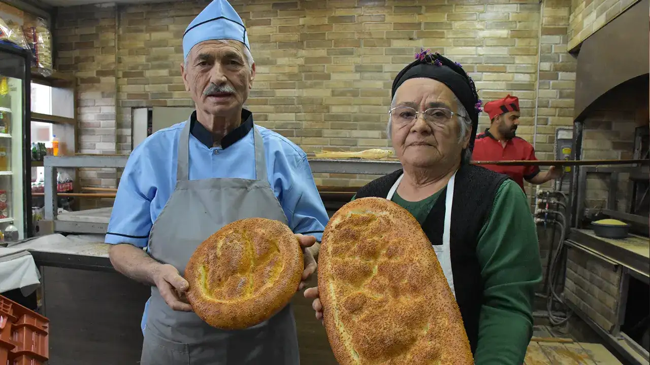 51 yıldır aynı fırında ramazan pidesi geleneği