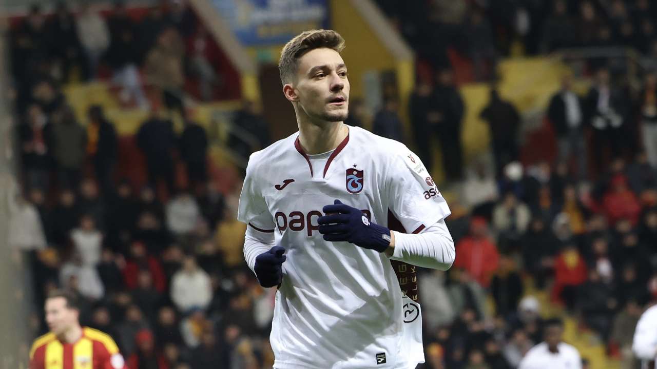 Trabzonspor'un gizli kahramanı! Pas, şut, orta ne ararsan var