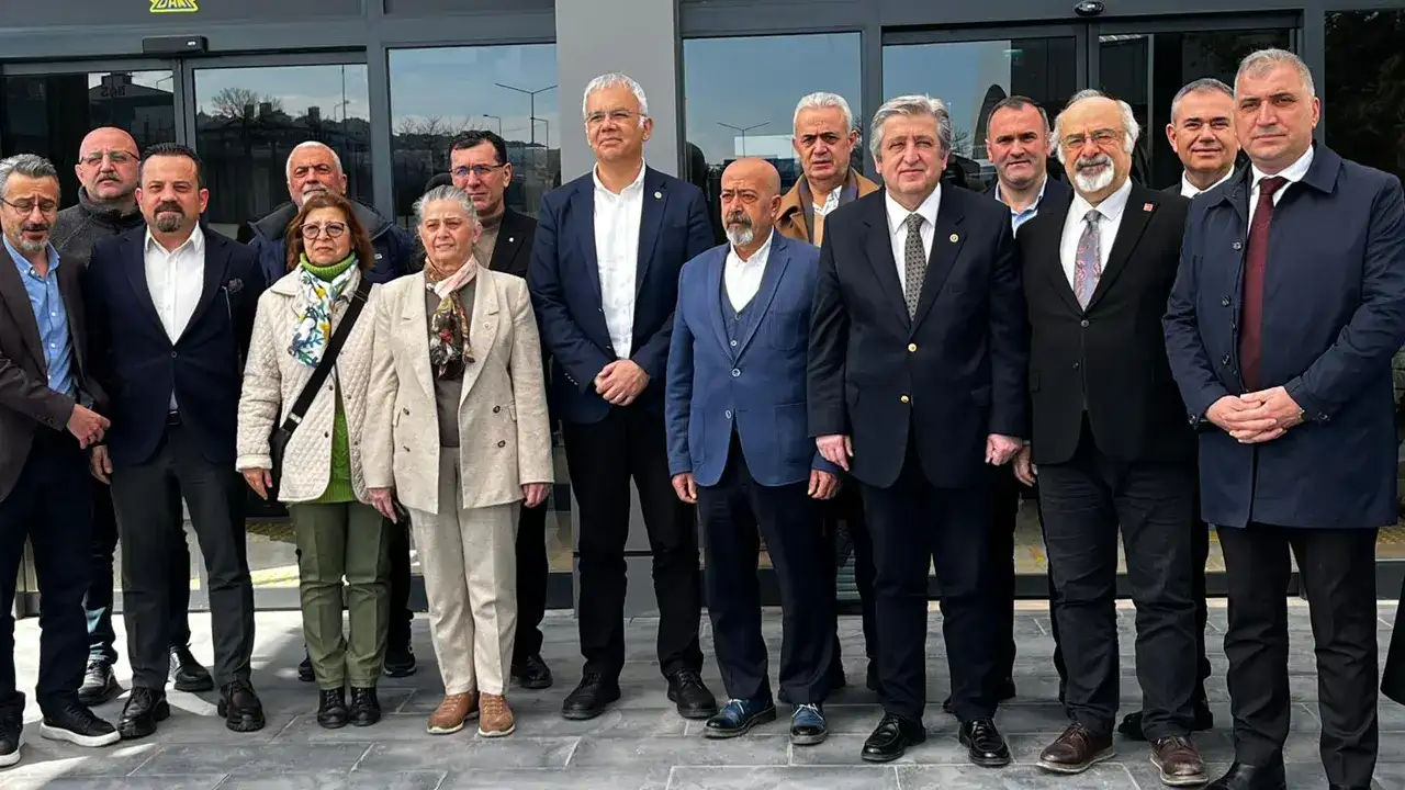 CHP Heyeti Trabzon Havalimanı’nda Karşılandı