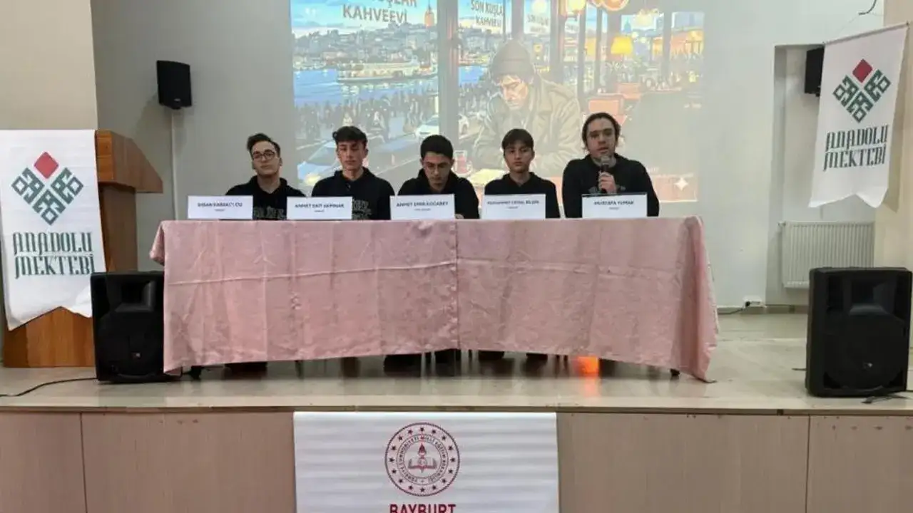 Bayburt’ta öğrenciler Sait Faik’i panelde anlattı