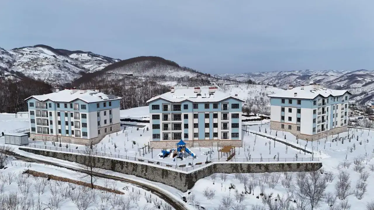 Ordu Aybastı’da heyelan mağdurları yeni evlerine kavuşuyor