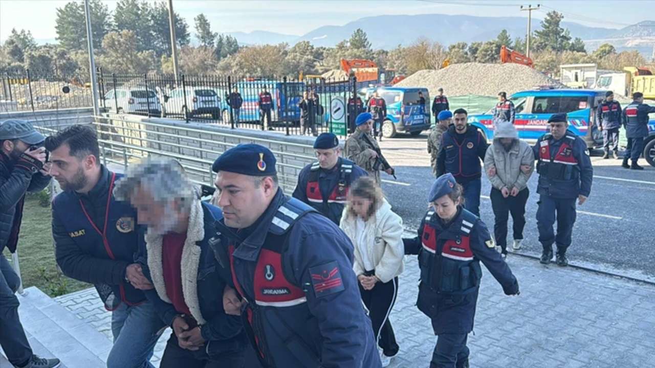 Vahşetin böylesi görülmedi: Öldürdükleri çiftin ağzındaki altın dişleri çaldılar