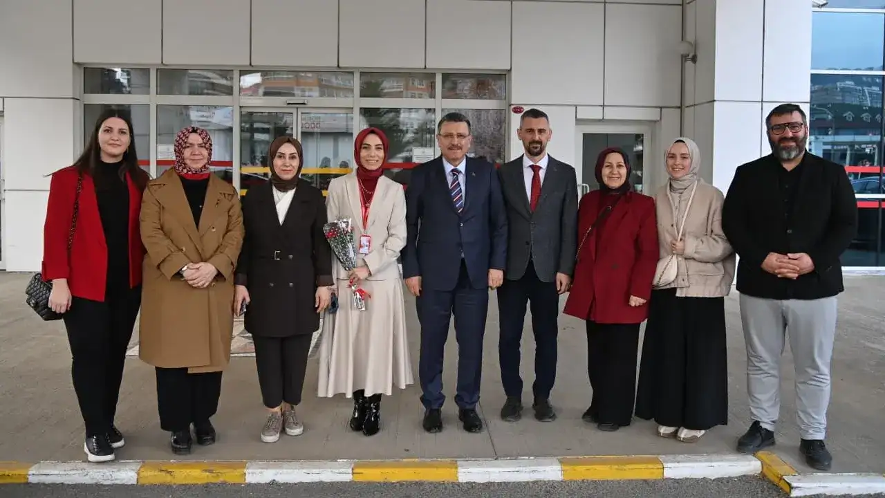 Başkan Genç’ten sağlık çalışanlarına 14 Mart ziyareti