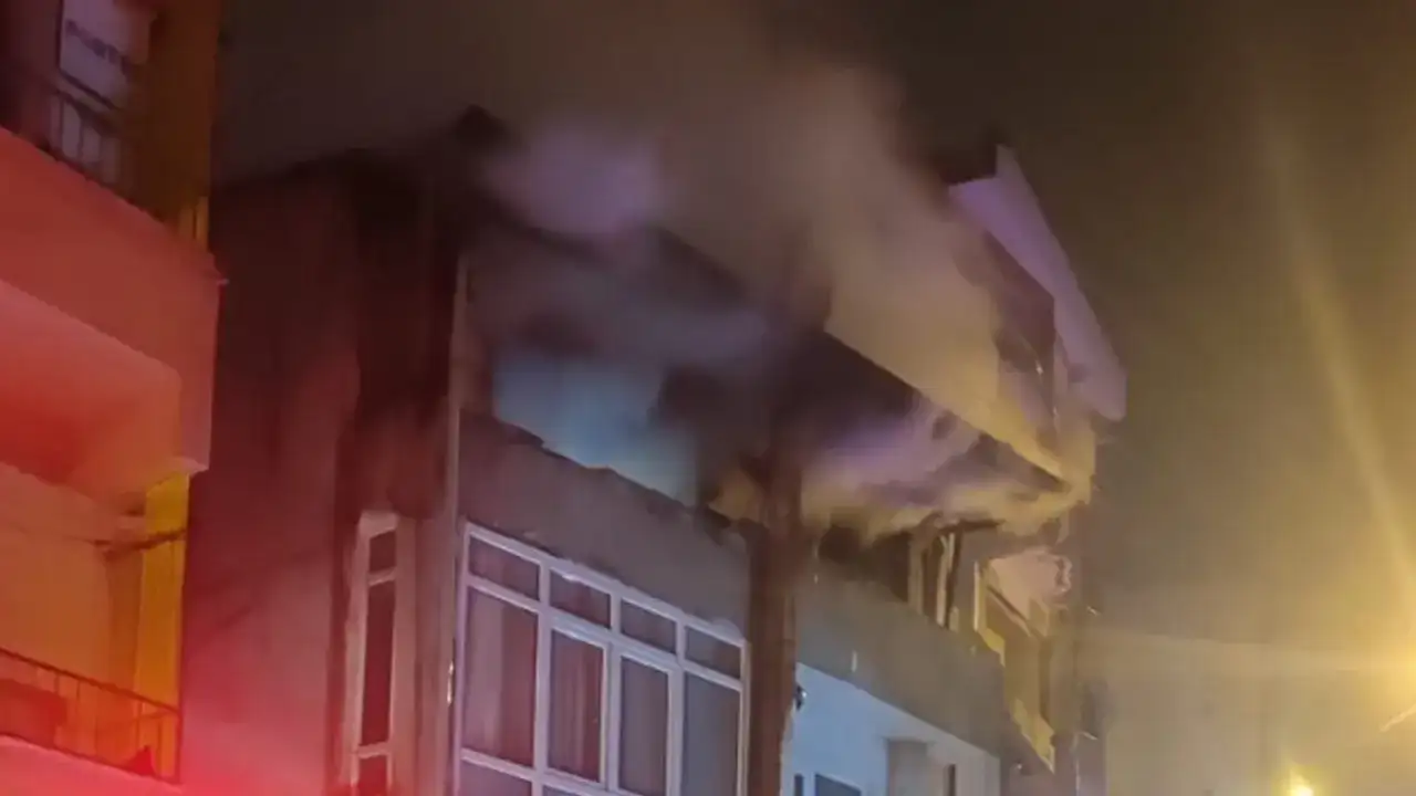 Giresun’da 3 katlı binada yangın paniği! Daire kullanılamaz hale geldi