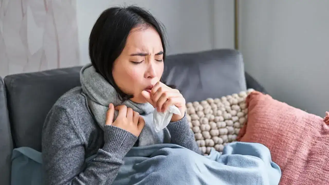 Trabzonlu profesör uyardı: Geçmeyen öksürüğe dikkat!