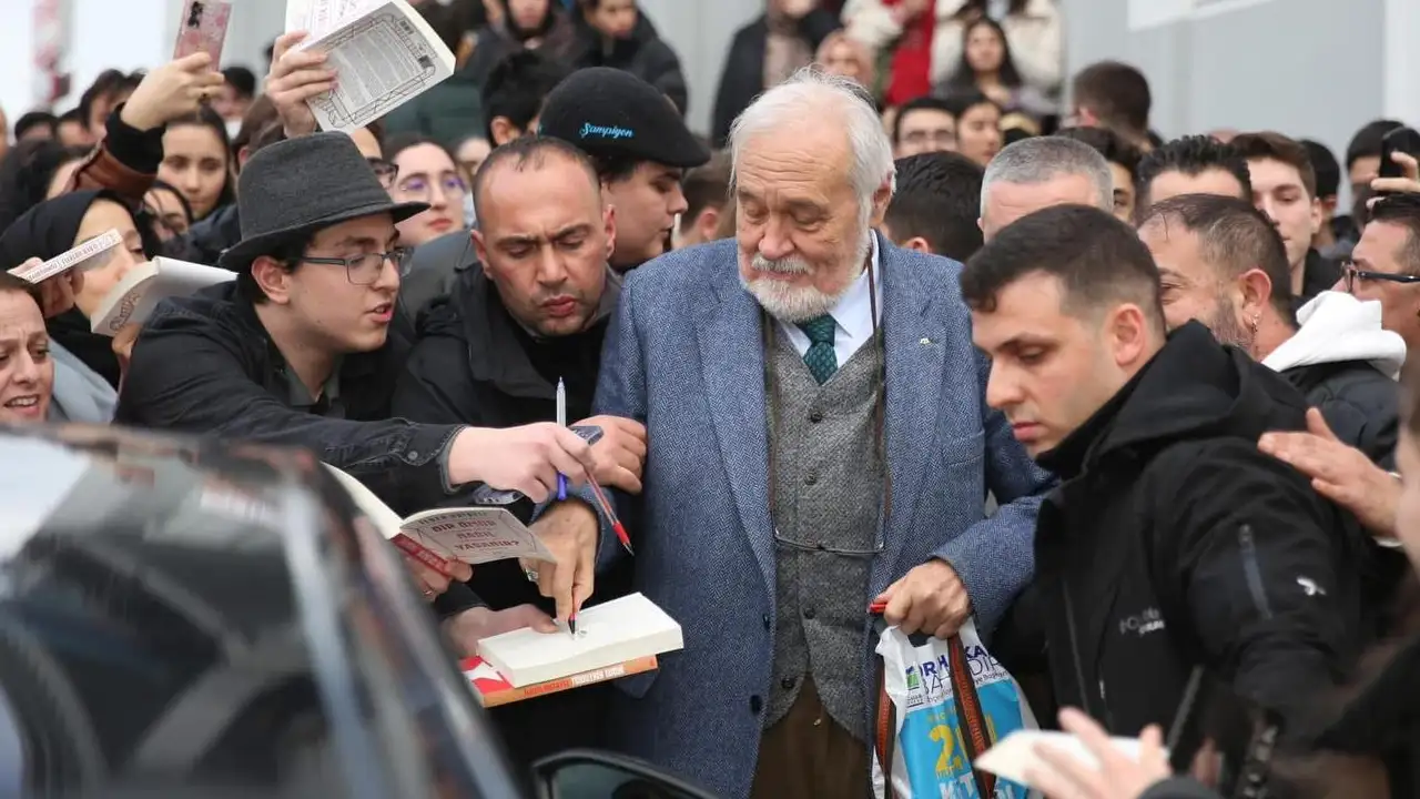 İlber Ortaylı’nın ismi Yomra’da yaşatılacak