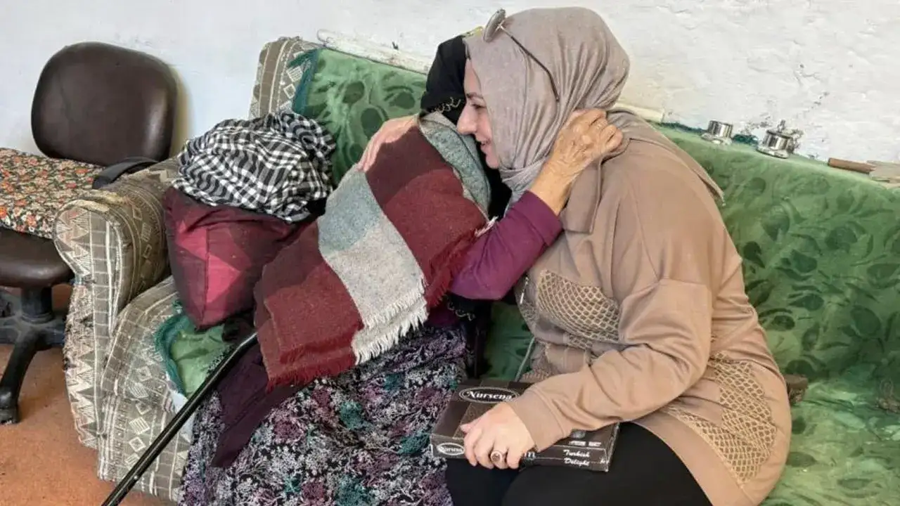 Bayburt’ta şehit aileleri, gaziler ve yaşlılara bayram ziyareti