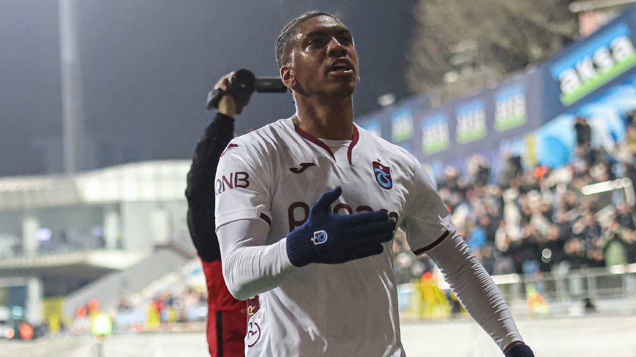 Trabzonspor’da Augusto maç sonunu değerlendirdi! “3 puan için çok mutluyum”