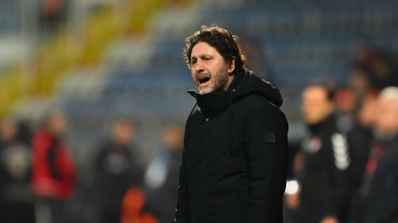 Fatih Tekke 19 yaşındaki oyuncusunu övdü! Küçük küçük hatalar yapa yapa öğrenecek