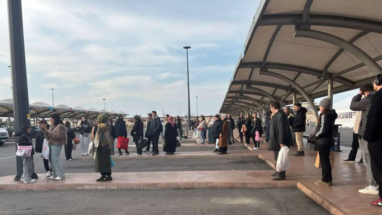 Trabzon’da bayram hareketliliği: İftar saatine yetişemeyenler oldu