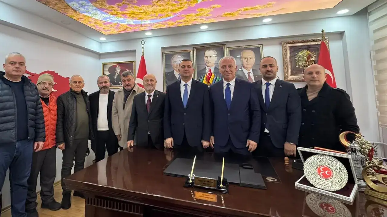 MHP Trabzon’da bayramlaşma yoğun katılımla gerçekleşti