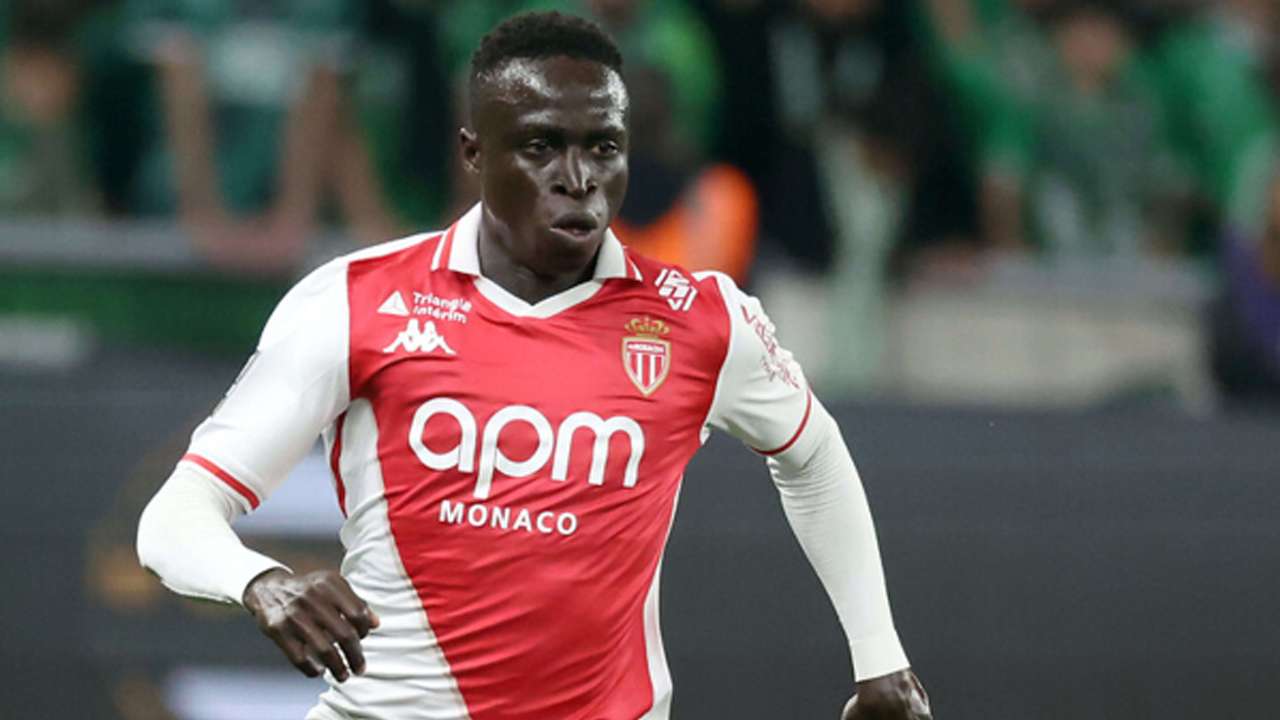 Ara transfer döneminde dikkat çeken isim yeniden Trabzonspor’un radarında