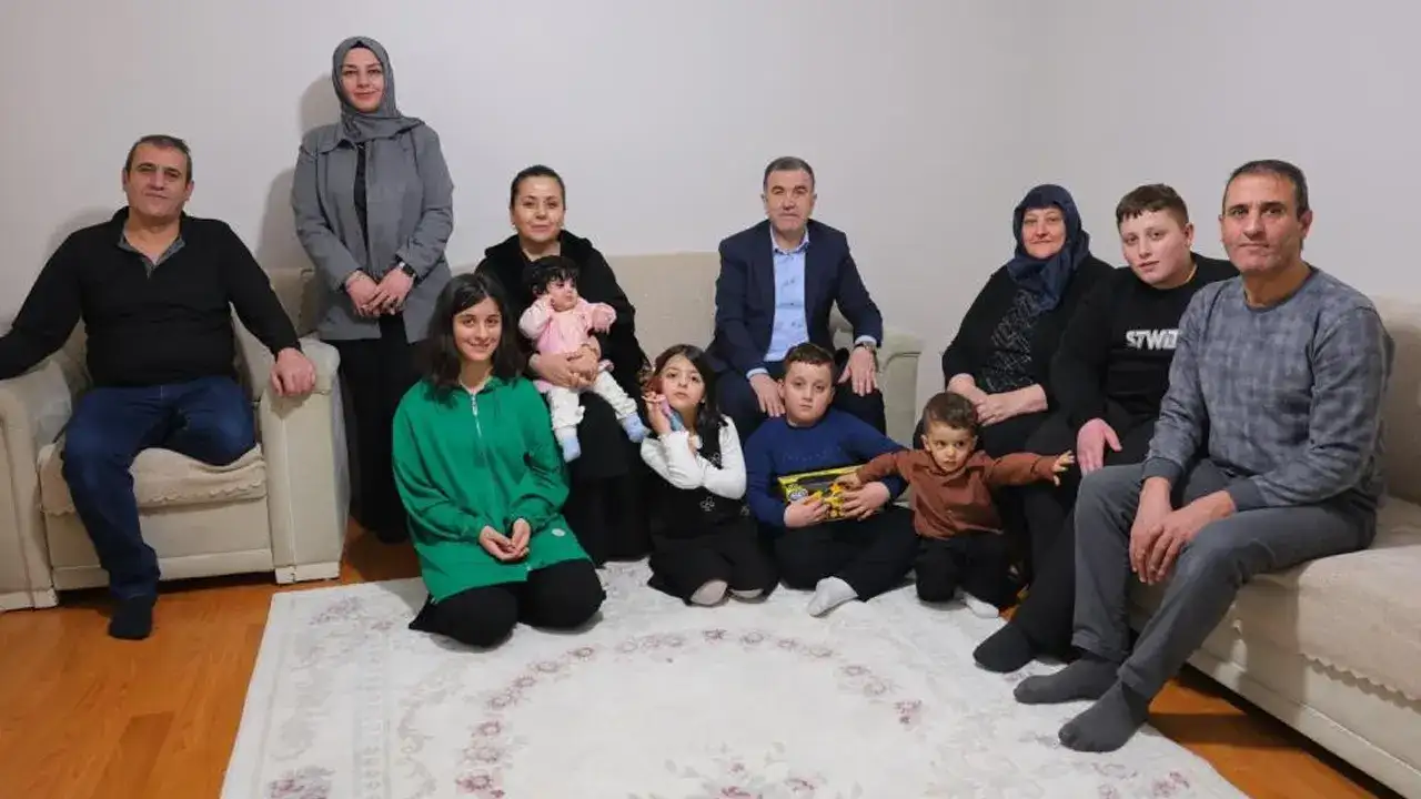 Bayburt’ta bayramda şehit ve gazi aileleri unutulmadı