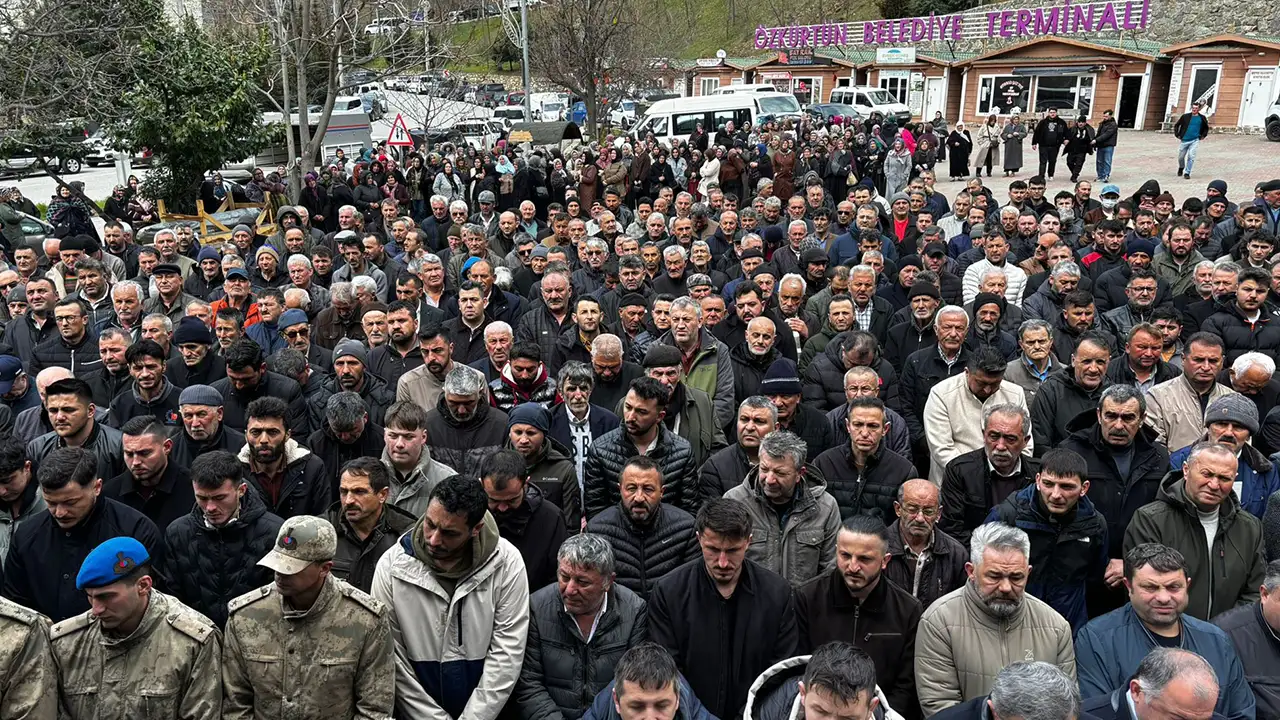 Giresun'daki kazada hayatını kaybeden kardeşlerin cenazesi defnedildi