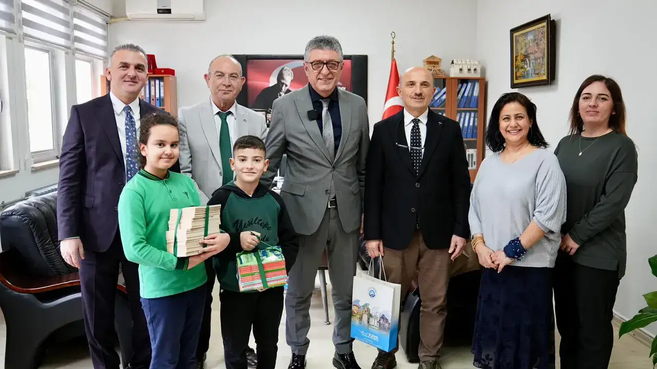 Ortahisar’da “Bir Kitap, Bin Umut” kampanyasına öğrencilerden destek