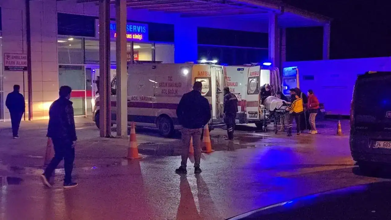 Samsun'da otomobil ormanlık alana yuvarlandı: 7 yaralı