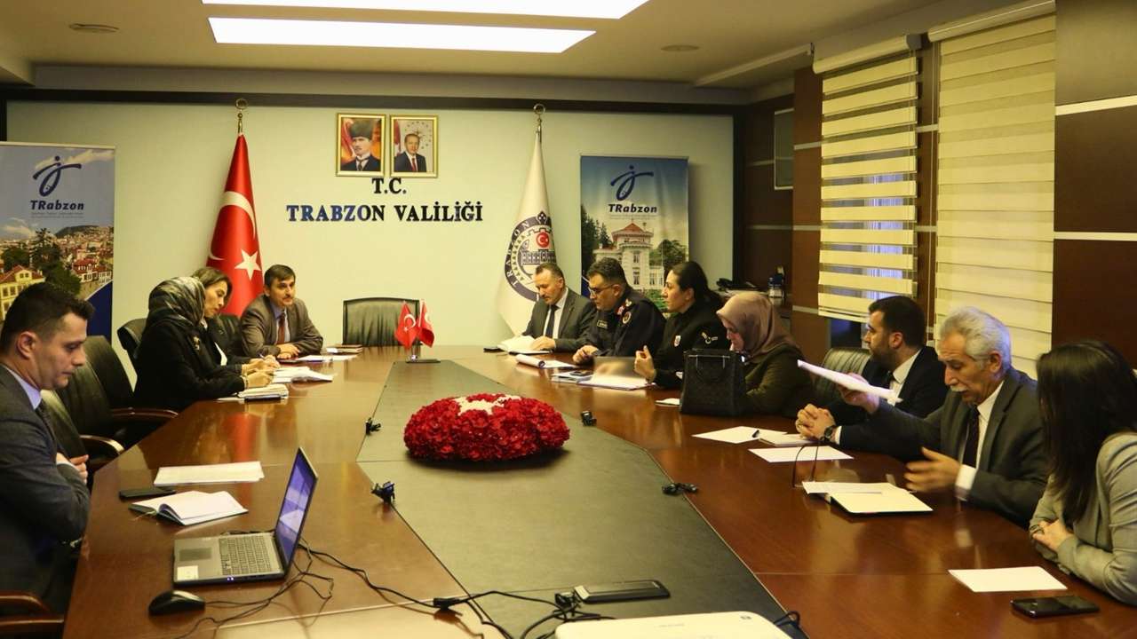 Trabzon’da çocuk dilenciler için kritik toplantı!