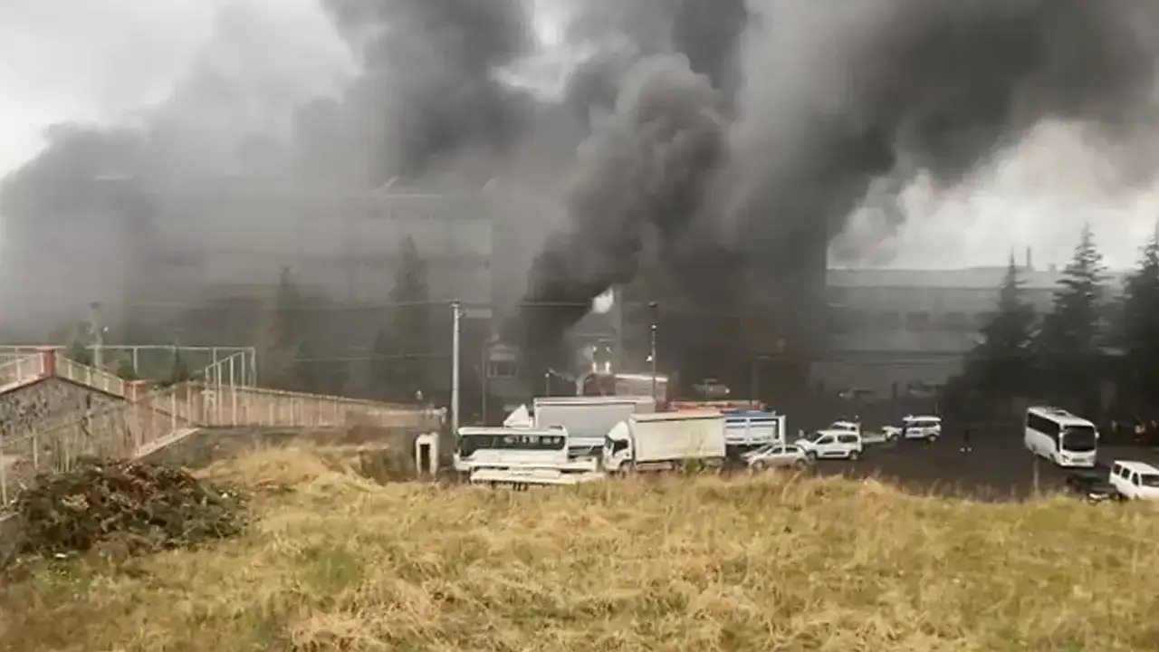 Arsin'de fabrikada yangın! Ekiplerin müdahalesi sürüyor