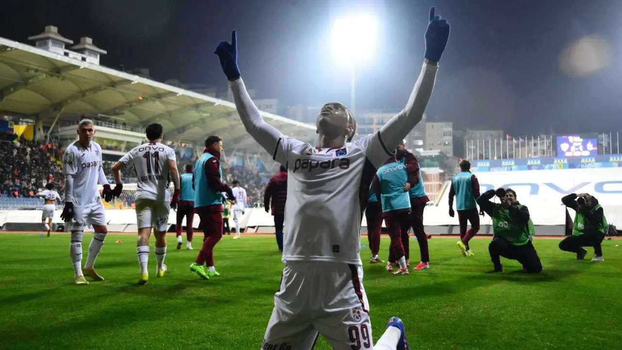 Trabzonspor'da Felipe Augusto Galatasaray maçını kafasında bitirdi! Hazırım mesajı verdi