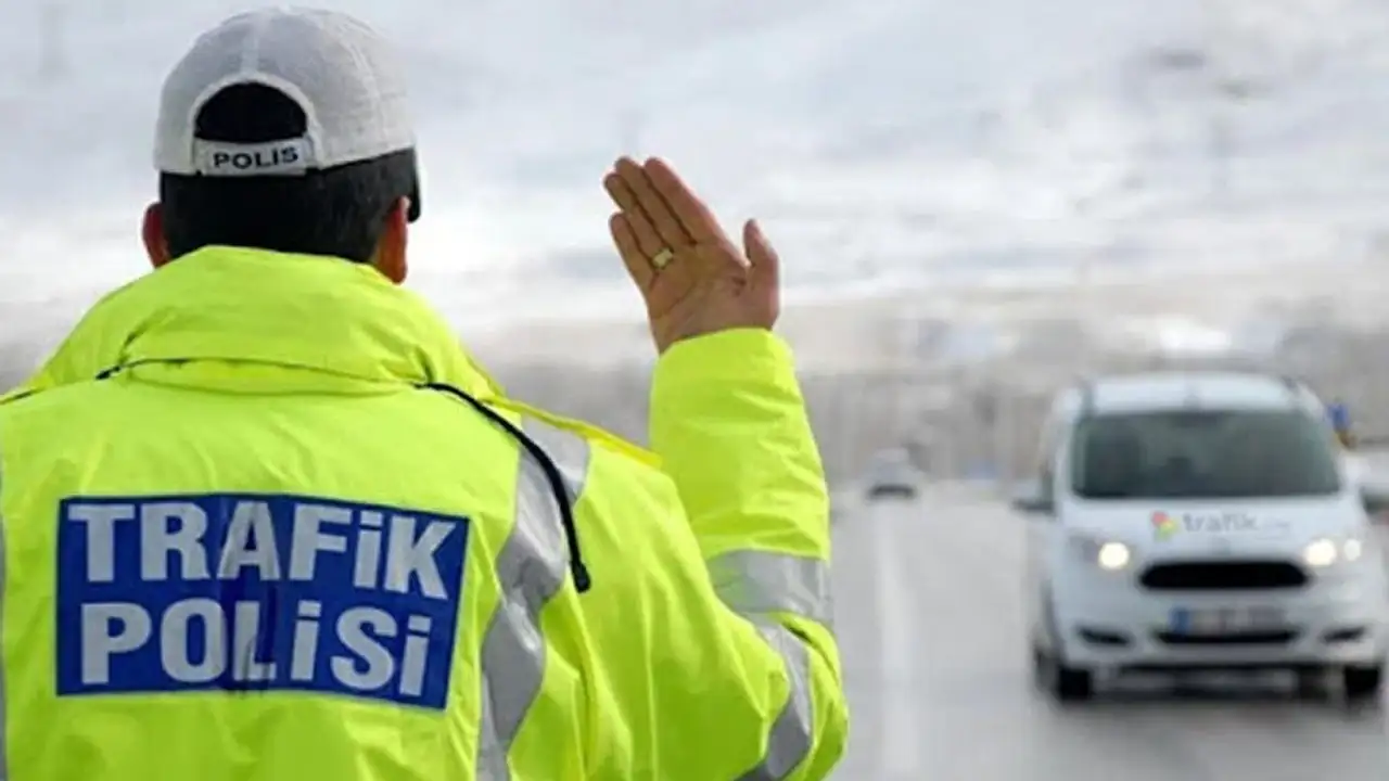 Polisin “Dur” ihtarına uymadı: 235 bin lira ceza kesildi