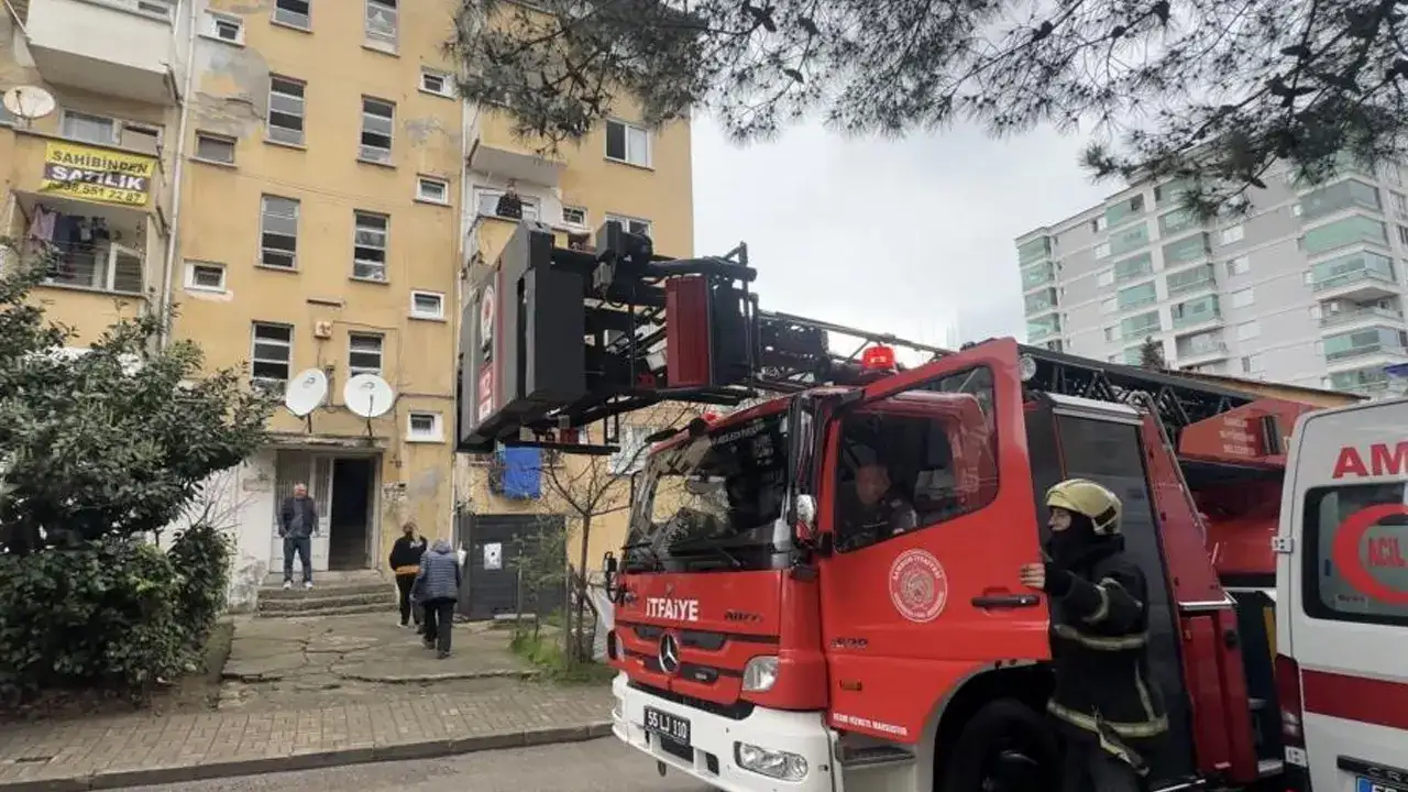 Samsun’da battaniye yangını: 3 kişi dumandan etkilendi