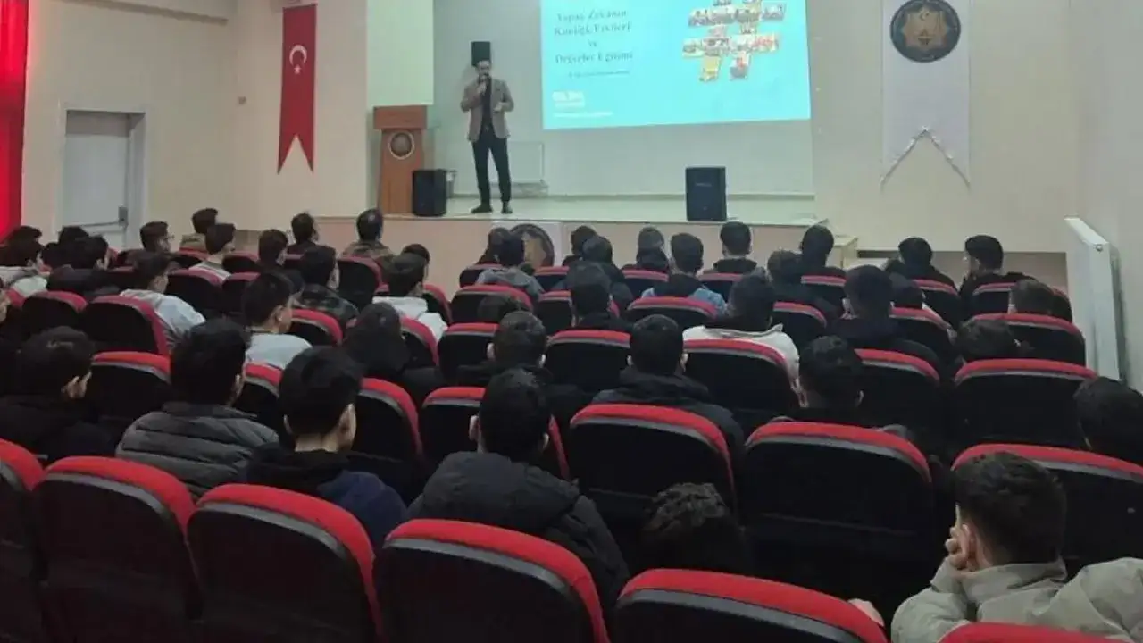 Bayburt’ta öğrencilere yapay zekâ eğitimi verildi