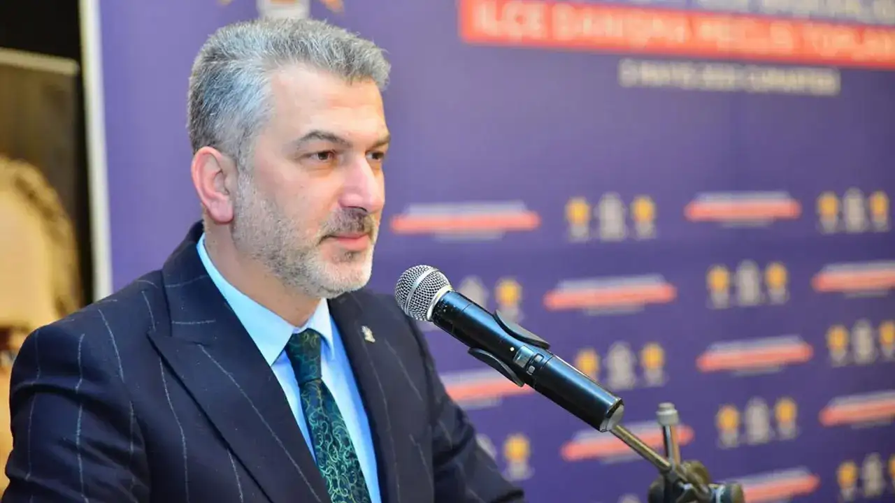 AK Parti Trabzon İl Başkanı Mumcu basın karşısında: Gündemde kritik başlıklar var