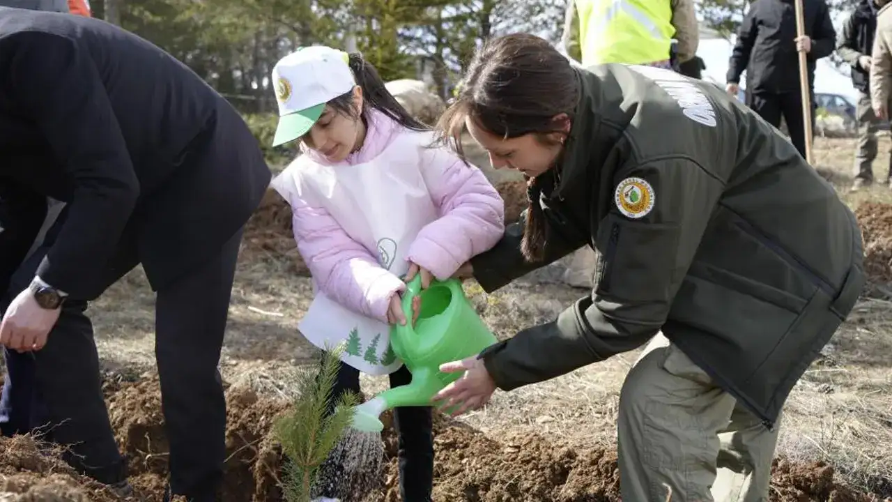 Gümüşhane’de Orman Haftası’nda 750 fidan toprakla buluştu