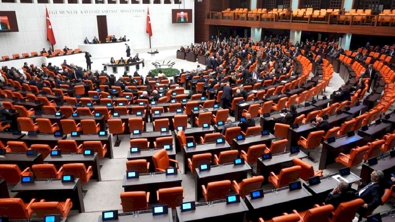 Trabzon Milletvekili Aydın’dan DEM’li Milletvekiline ayar! Barış söylemleri altında düşmanlık yapıyorsunuz