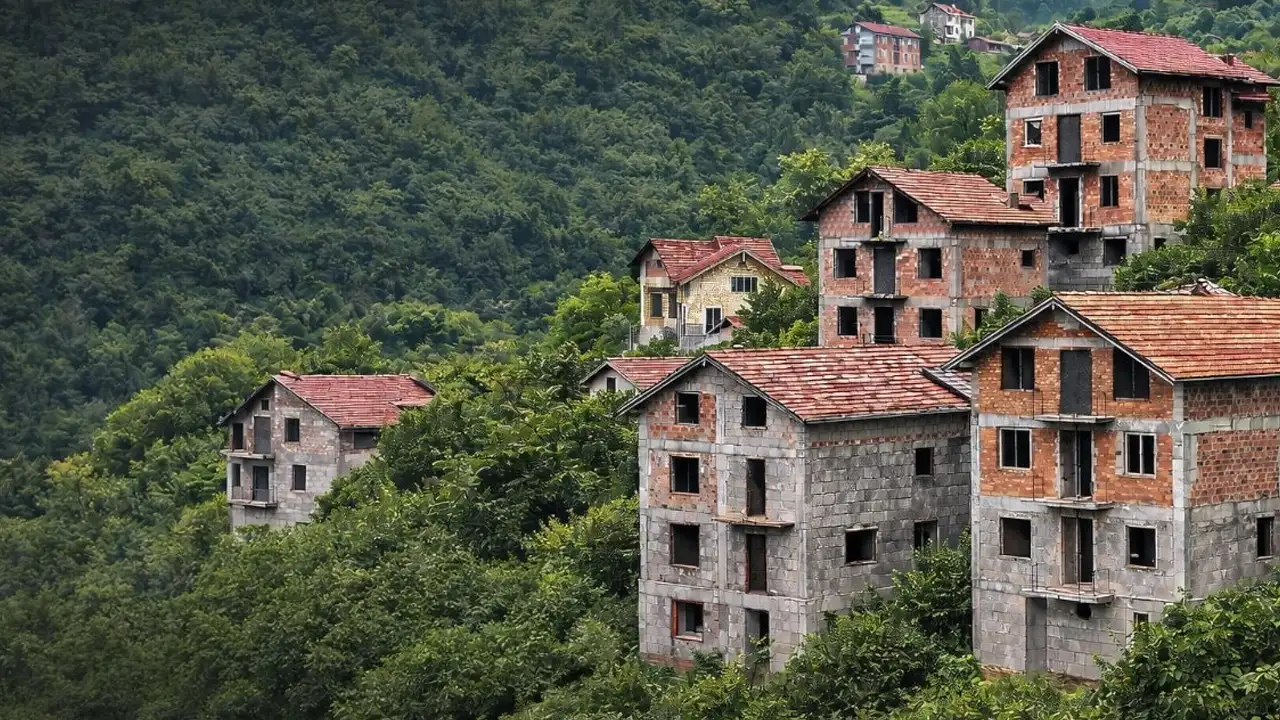 Trabzon’da sıvasız ev tartışması büyüyor: Alışkanlık mı zorunluluk mu?